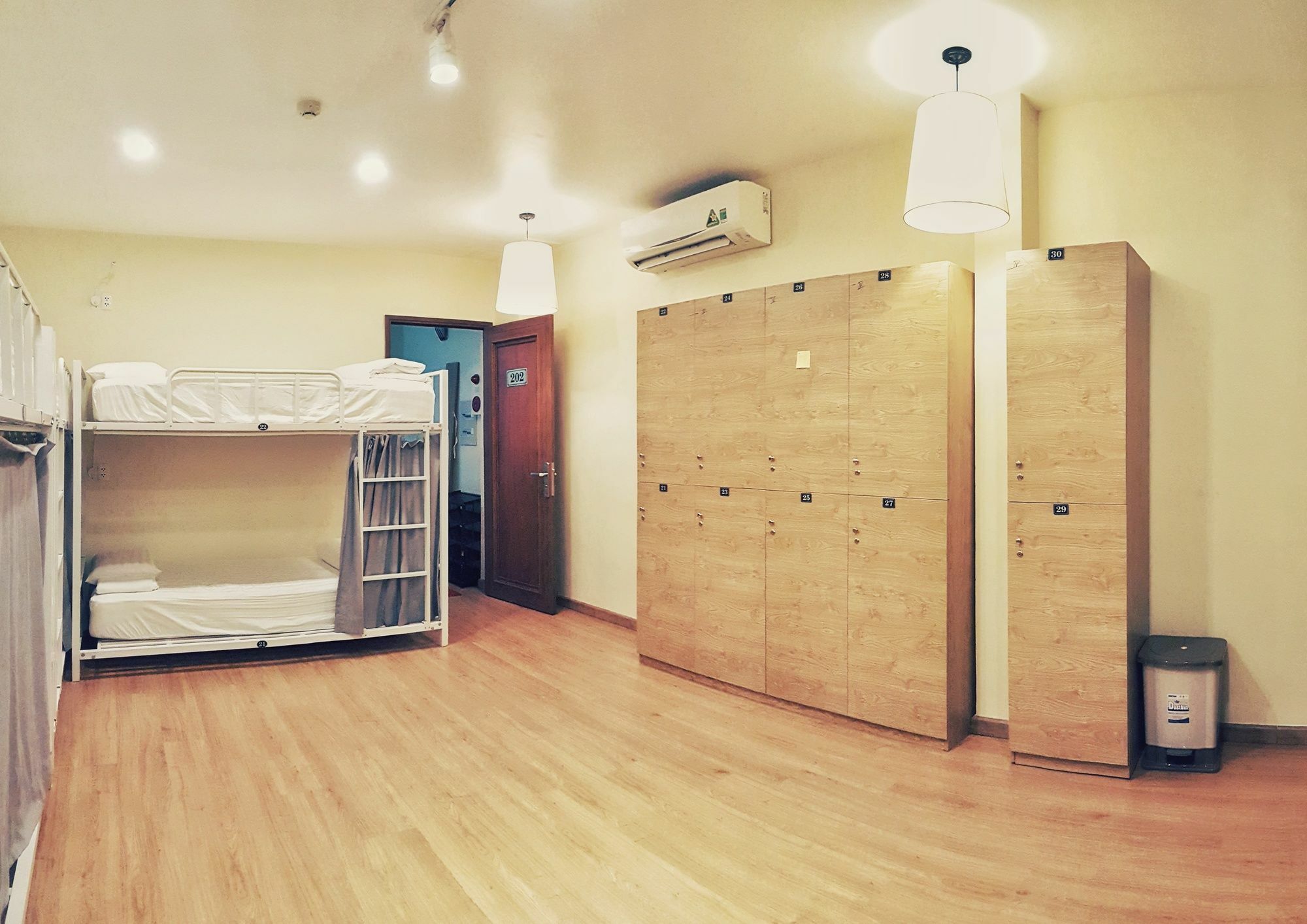 Vy Da Backpackers Hostel Bandar Ho Chi Minh Luaran gambar